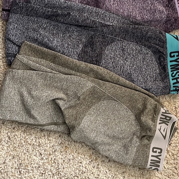 Gymshark Small khaki flex leggings excellent condition - Picture 2 of 3